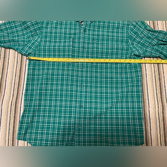 Duluth Trading Co Green Plaid Men's Vented Nylon Blend Outdoors Shirt - Medium - Picture 11 of 11